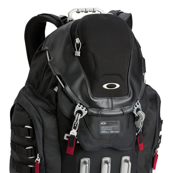 Oakley - 34L Kitchen Sink Backpack - Picture 5 of 6